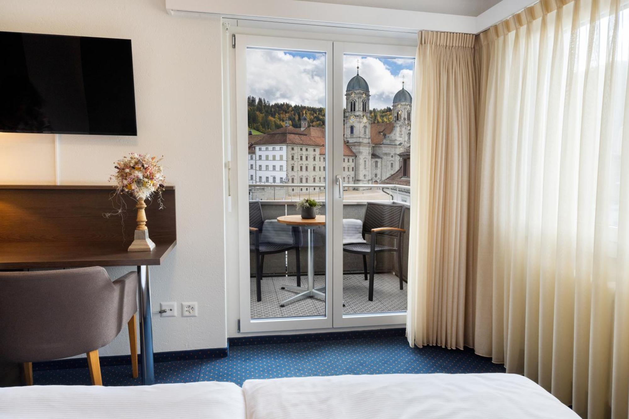 Hotel Drei Koenige Einsiedeln Dış mekan fotoğraf